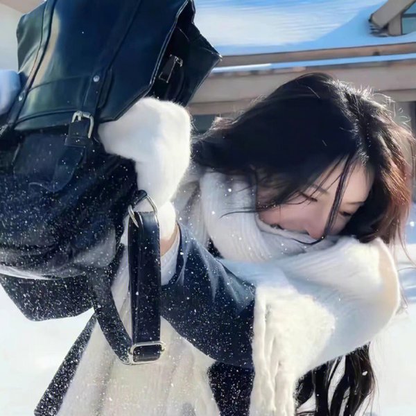 龙纹身的女鬼入镜